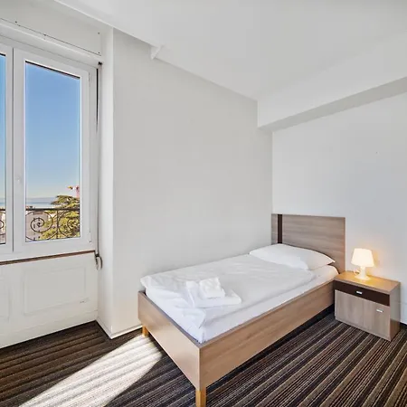 Miramonte Single View Hostel *
